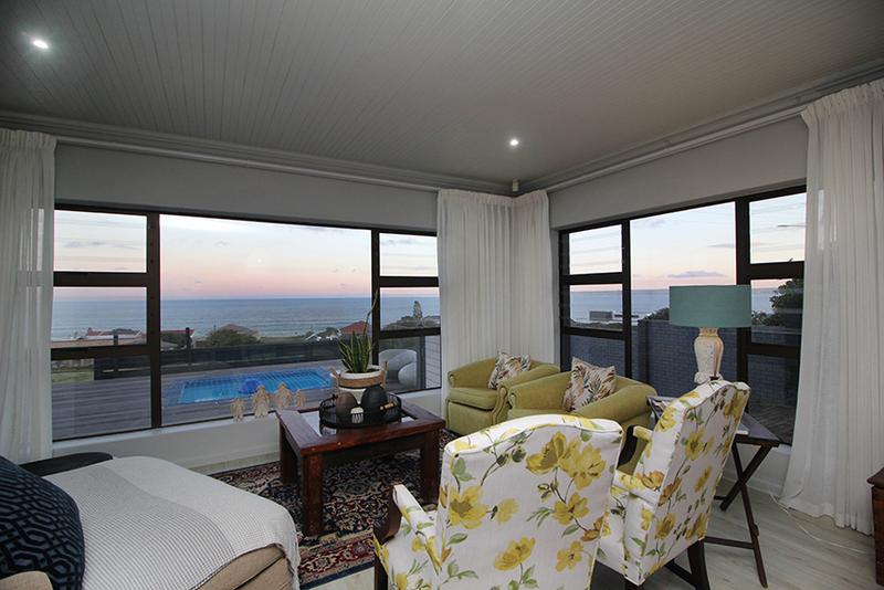 6 Bedroom Property for Sale in Reebok Western Cape